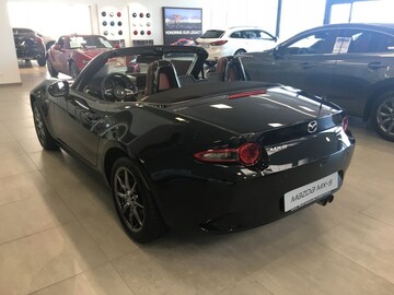 Mazda MX-5 SkyActiv-G 132 TS+ (2019)
