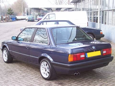 BMW 320i (1988)