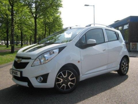 Chevrolet Spark 1.0 LS (2011)