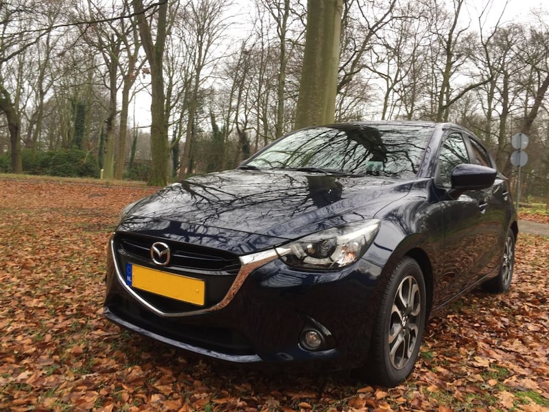 Mazda 2 SkyActiv-G 90 GT-M (2016)
