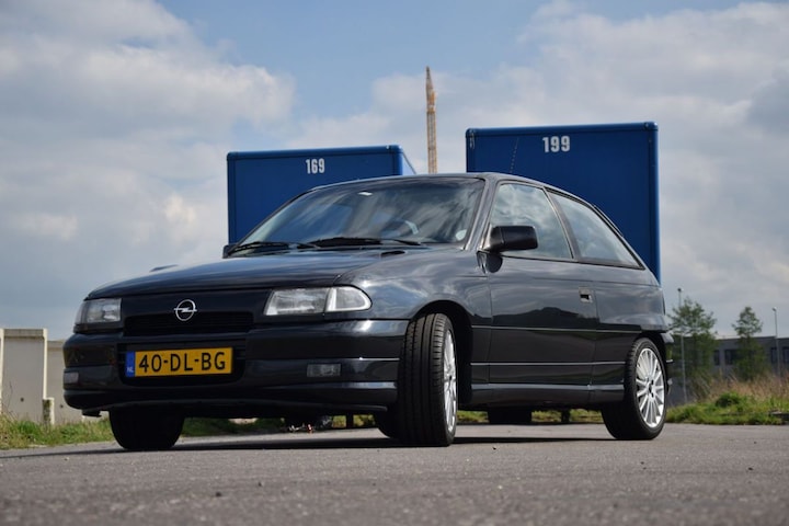 Opel Astra 2.0 GSi 16V (1992)