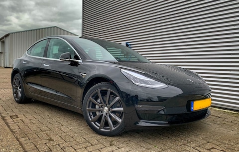 Tesla Model 3 Long Range AWD (2019)