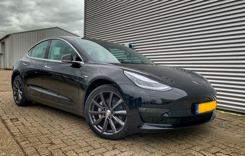 Tesla Model 3 Long Range AWD (2019)