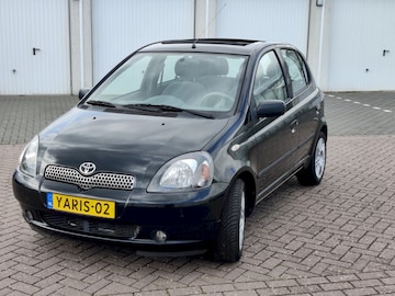 Toyota Yaris 1.3 16v VVT-i Linea Sol (2002)