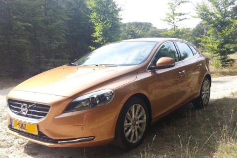 Volvo V40 D2 Summum (2013)