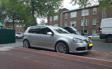 Volkswagen Golf R32 (2008)