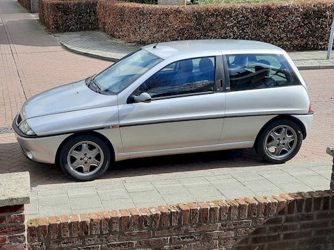 Lancia Ypsilon 1.2 16v elefantino rosso