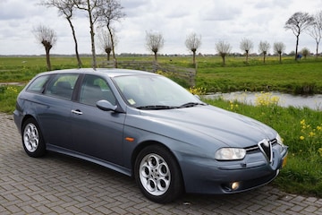 Alfa Romeo 156 Sportwagon 2.5 V6 24V Distinctive (2002)