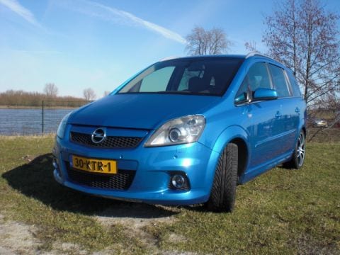 Opel Zafira OPC (2006)