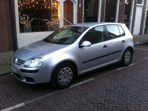 Volkswagen Golf 1.4 16V Trendline (2004)