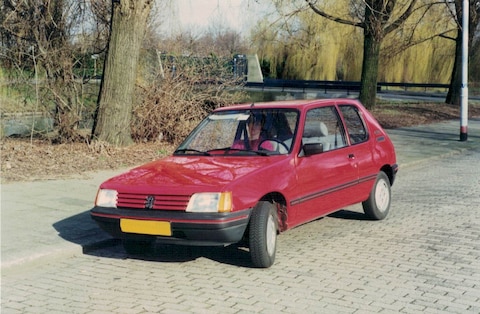 Peugeot 205