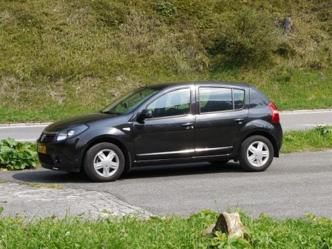 Dacia Sandero 1.2 16V Black Line (2010)