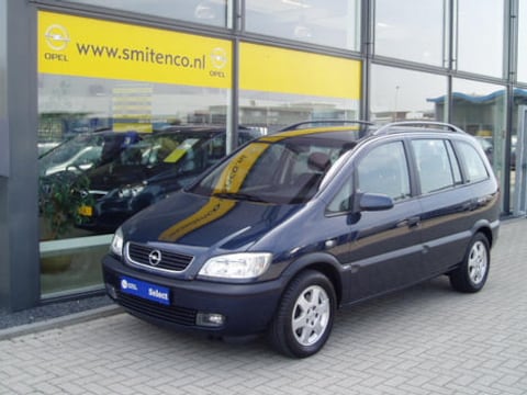 Opel Zafira 2.2i-16V Elegance (2002)