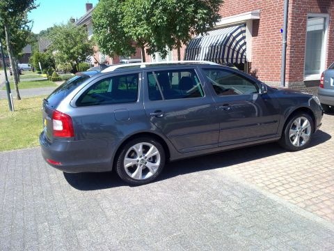 Skoda Octavia Combi 1.4 TSI Elegance Businessline (2010)