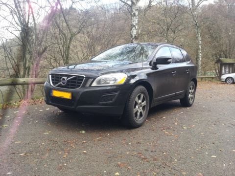 Volvo XC60 T5 Momentum (2011)