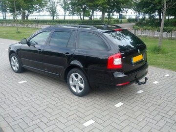 Skoda Octavia Combi 1.6 TDI Greentech Arctic (2013)