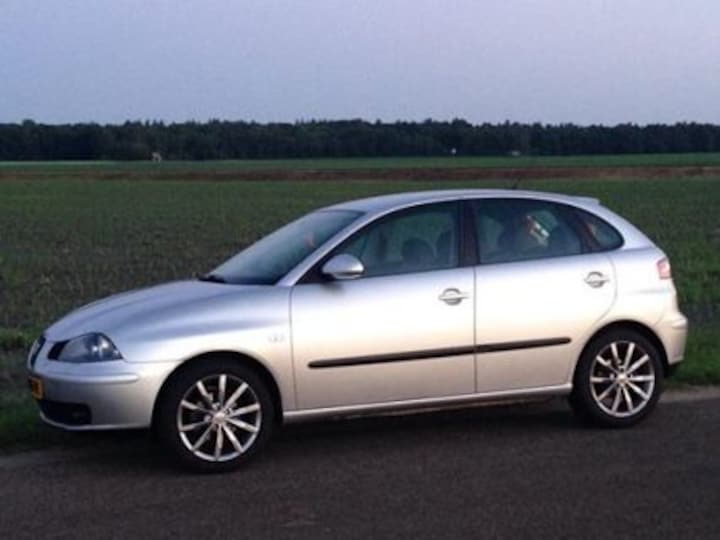 Seat Ibiza 1.4 16V 100pk Signo (2004)
