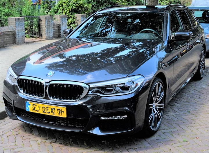 BMW 540i xDrive Touring (2019)