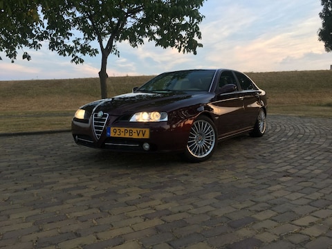 Alfa Romeo 166 2.4 JTDm 20v Distinctive (2004)