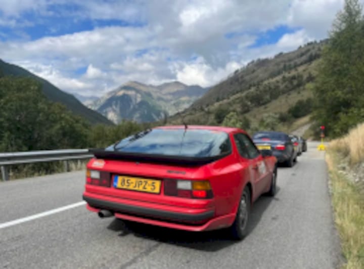944