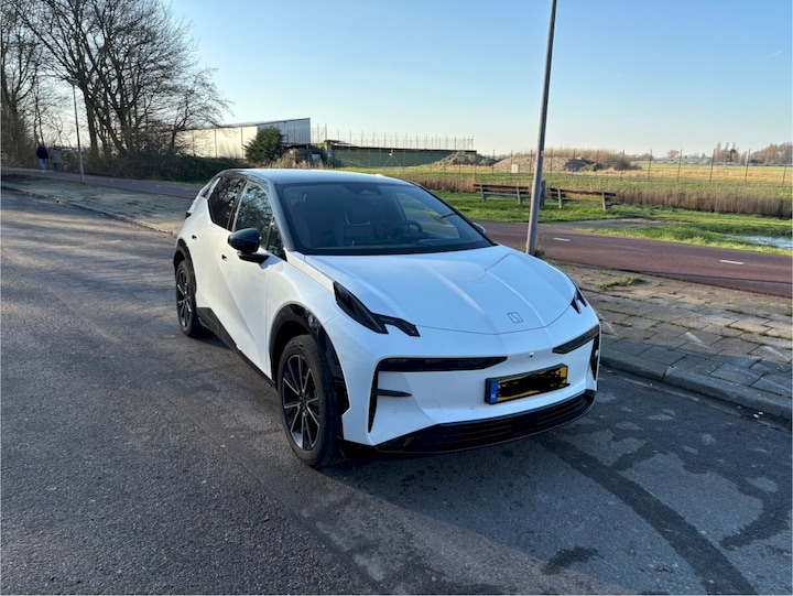 Zeekr X (2024)
