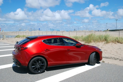 Mazda 3 SkyActiv-X 2.0 180 Luxury