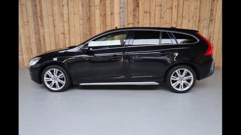 Volvo V60 D5 AWD Summum (2011)