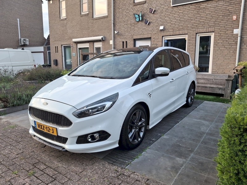 Ford S-MAX 2.0 EcoBoost ST-Line (2018)