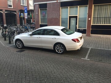 Mercedes-Benz E 220 d (2016)