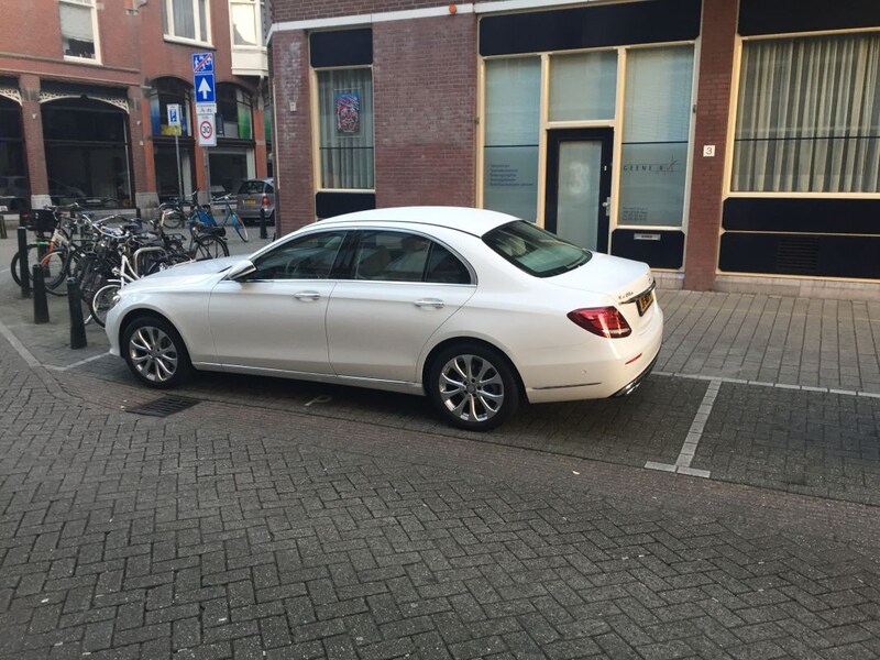 Mercedes-Benz E 220 d (2016)