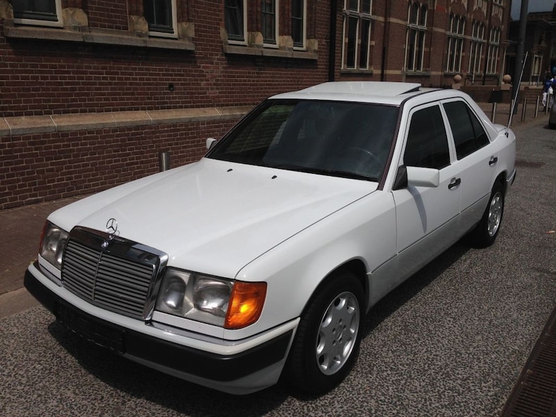 Mercedes-Benz 250 D (1992)