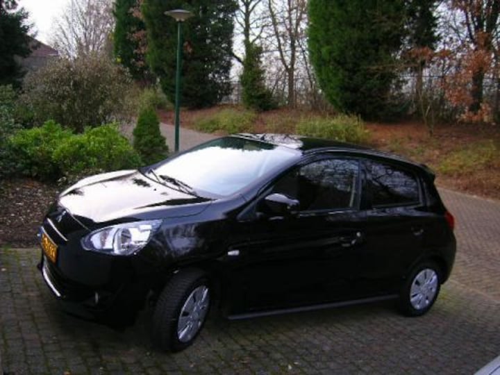 Mitsubishi Space Star 1.2 Invite (2013)