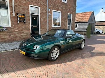 Alfa Romeo Spider 2.0 Twin Spark 16V L (1997)