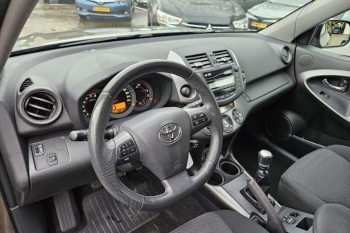 Toyota RAV4 used