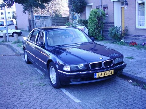 BMW 750iL (1995)