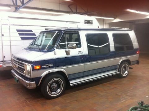 Chevrolet Chevy Van G20 5.7