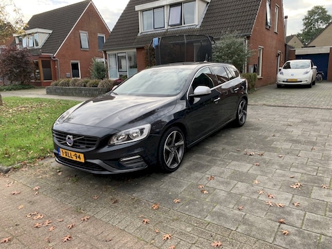 Volvo V60 D2 R-Design