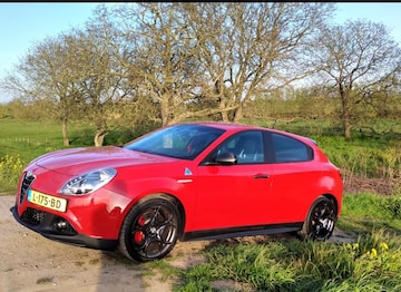 Alfa Romeo Giulietta 1.750 TBi Quadrifoglio Verde (2014)