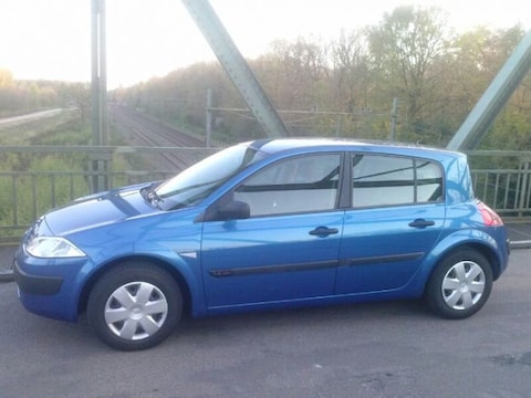 Renault Mégane 1.4 16V Dynamique Comfort (2003)