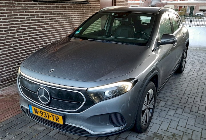 Mercedes-Benz EQA 250 Business Line (2022)