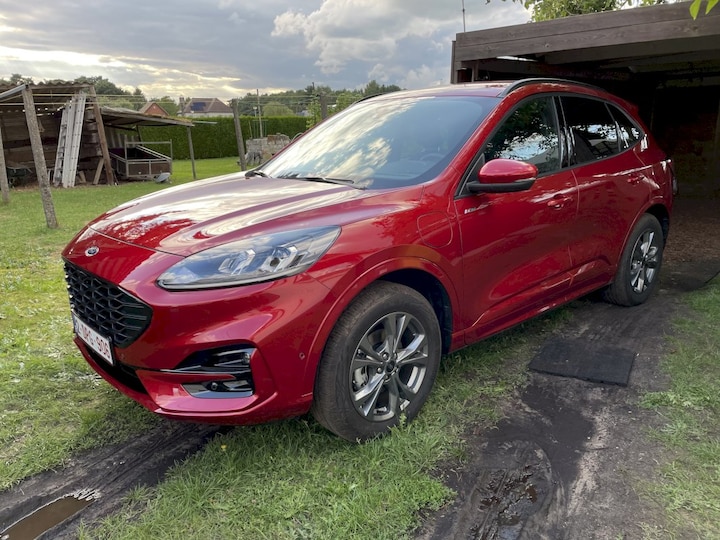 Ford Kuga 2.5 PHEV ST-Line (2023)
