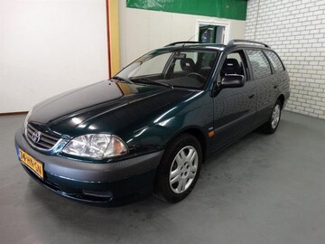 Toyota Avensis Wagon 1.8 16v VVT-i Linea Terra (2001)