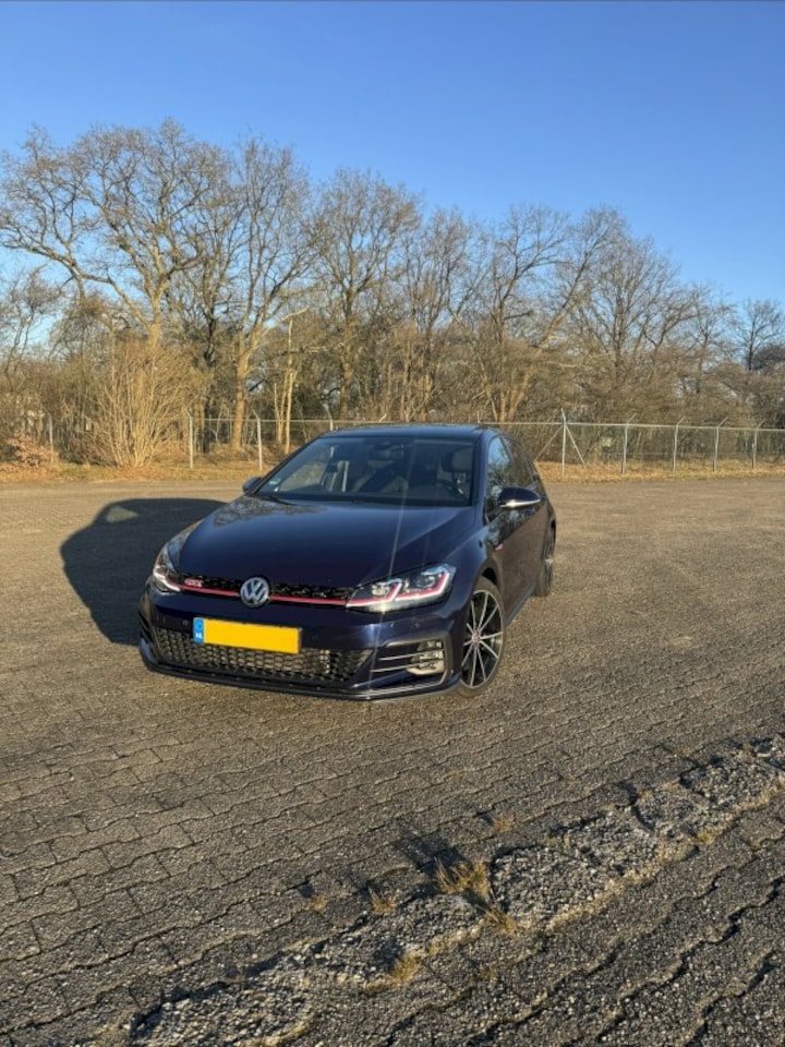 Volkswagen Golf 2.0 TSI GTI Performance (2017)