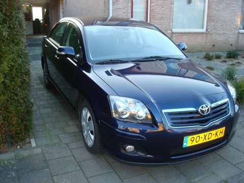 Toyota Avensis 2.0 16v VVT-i D4 Luna
