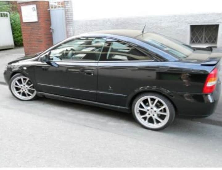 Opel Astra Coupé 2.2i-16V (2001)