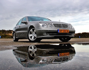 Mercedes-Benz E 500 Avantgarde (2004)