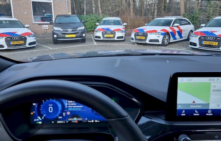 Ford Kuga 2.5 PHEV ST-Line X (2022)