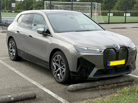 BMW iX xDrive50 Sport Edition (2023)