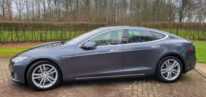 Tesla Model S 70D (2016)