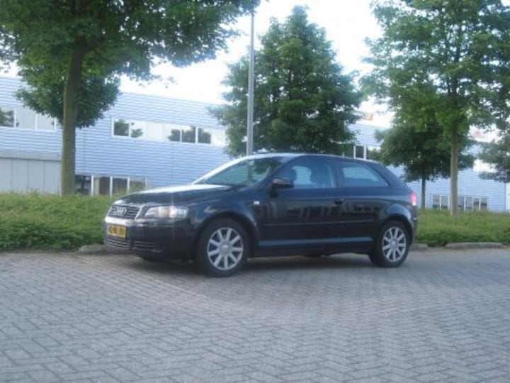 Audi A3 2.0 FSI Attraction Pro Line (2005)